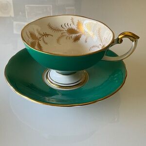 Vintage Aynsley cup and saucer. Number 1542.